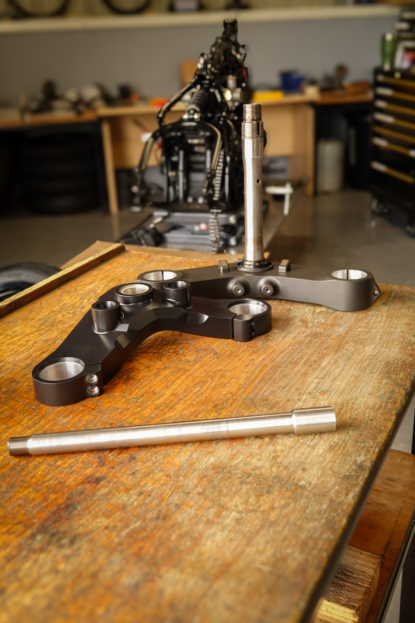 Wide Triple Clamps & Front Axle