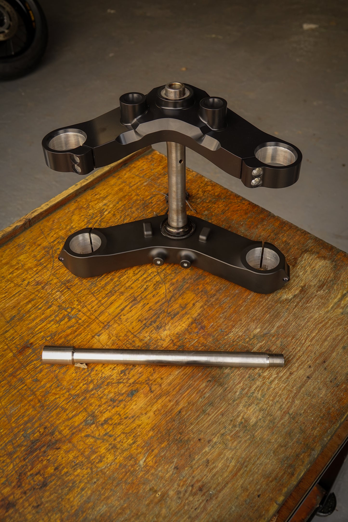 Wide Triple Clamps & Front Axle