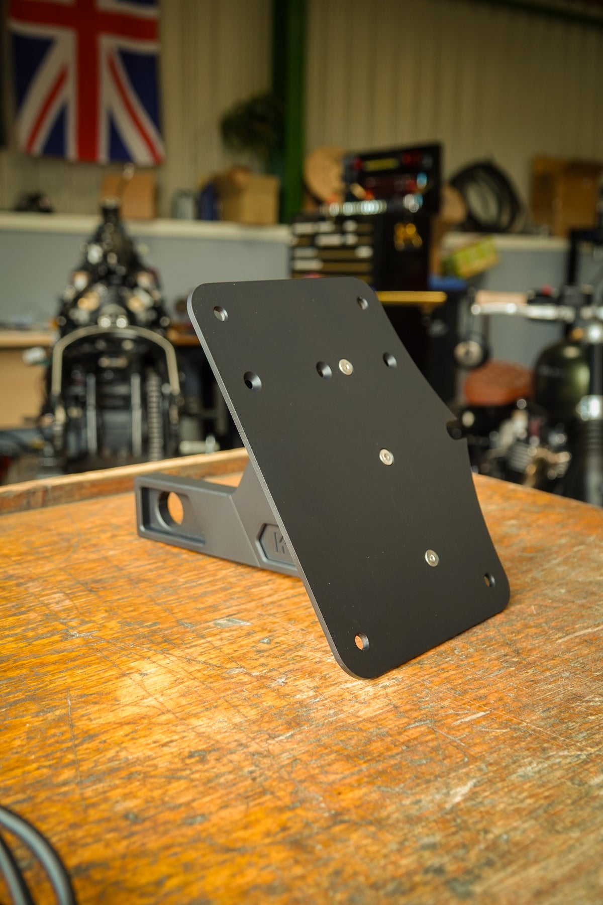 Bobber & Speedmaster Side Plate
